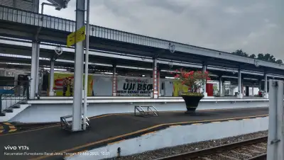 Kereta api bahan bakar minyak sawit