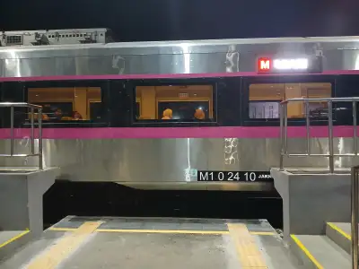 KM kereta api singasari tujuan pasar senen
