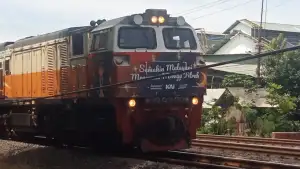 Lokomotif Livery Ramadhan 
