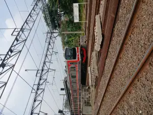 Marchen di jalur 2 stasiun tambun