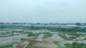 Gak tau nama KA nya apaan