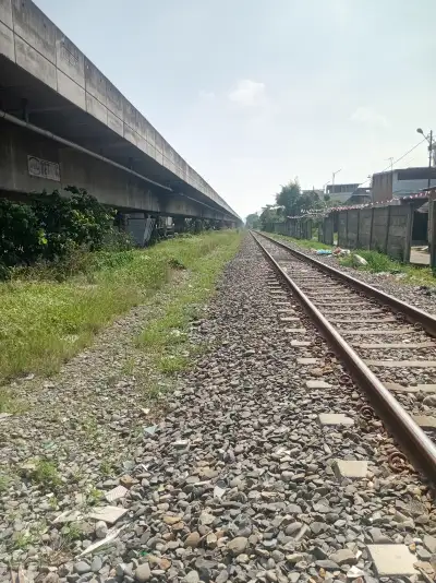 Rel kereta medan
